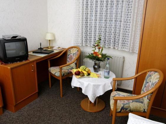 Hotel Restaurant Pempel Großalmerode エクステリア 写真